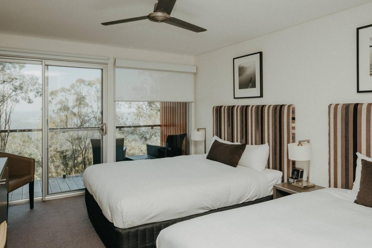 Mercure Clear Mountain Lodge Mount Samson Bagian luar foto