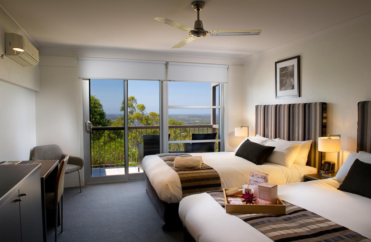 Mercure Clear Mountain Lodge Mount Samson Bagian luar foto